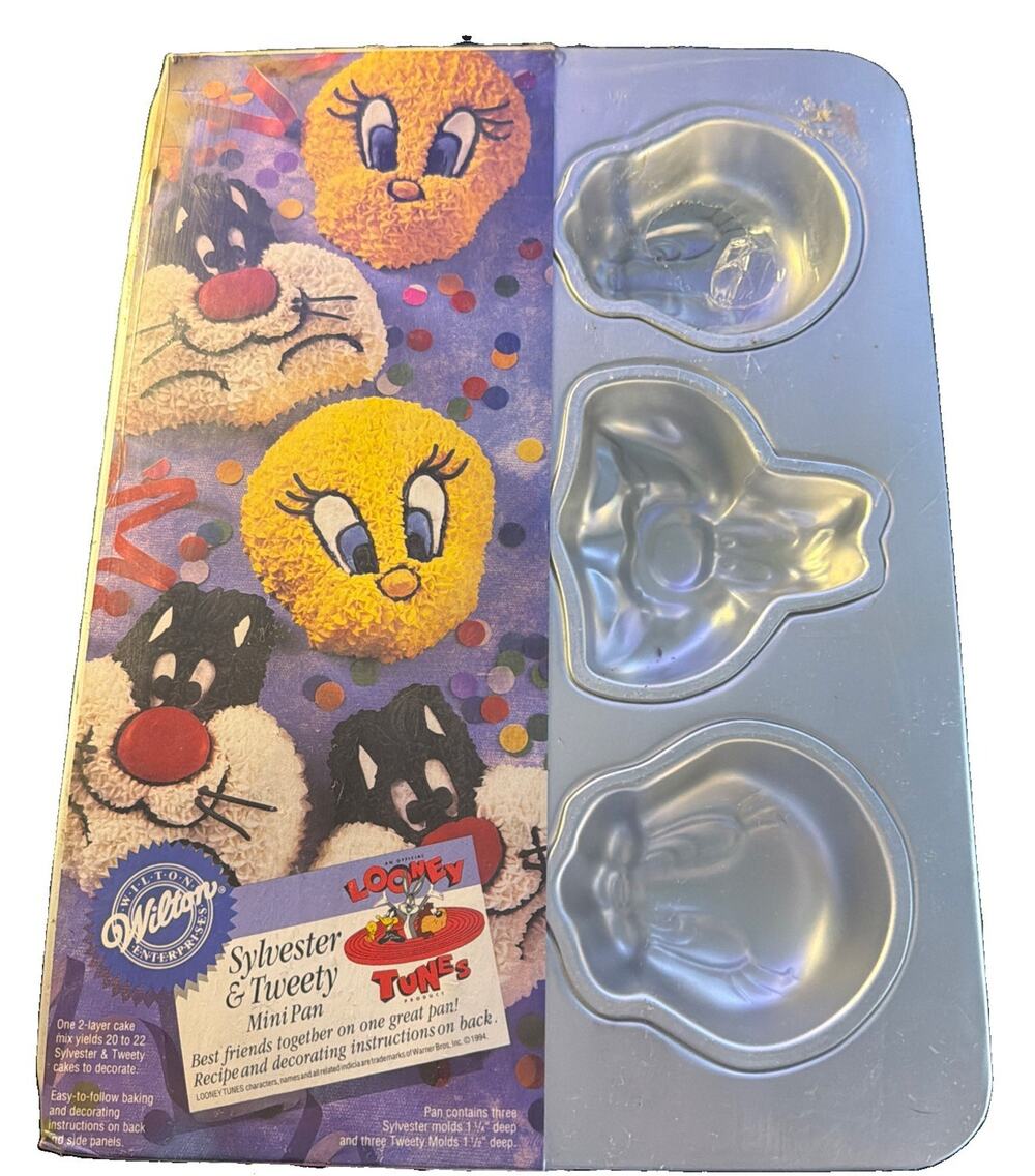 Vintage 1994 Wilton Mini Cake Pan 6 Molds Warner Bros Sylvester & Tweety Sealed